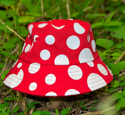 RED "MUSHROOM" BUCKET HAT